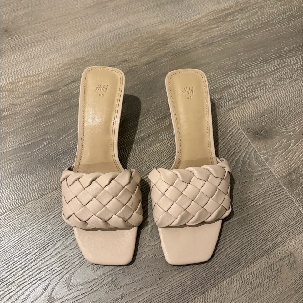 H&M Women's Beige Woven Mules